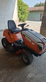 trattorino rasaerba STIHL RT