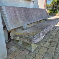 Panchina antica in pietra