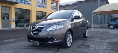 Lancia Ypsilon Benzina cc. 1.242 - 5 Porte 5 Posti