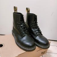 Dr. Martens 
