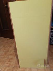 pensile in legno con ripiani 