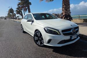 Mercedes-benz A180d Sport White restay7G2017