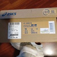 ASICS GT-2000. 14