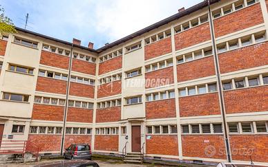 BILOCALE LIBERO SUBITO CON POSTO AUTO CONDOMINIALE