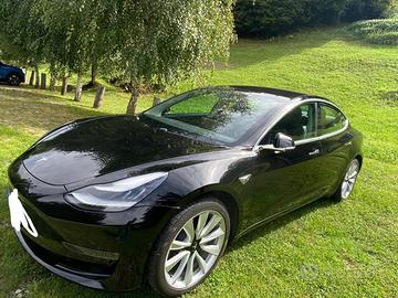 TESLA Model 3 - 2019