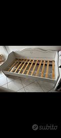 Lettino bambina in legno + materasso 