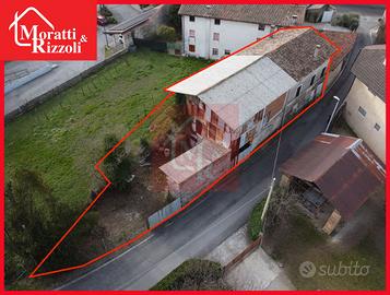 CASA ACCOSTATA da ristrutturare a Visco