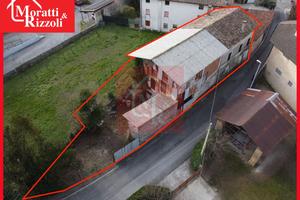 CASA ACCOSTATA da ristrutturare a Visco