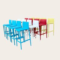 Sgabelli colorati brand volt pedrali