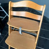 Seggiolino in legno marca Hauck