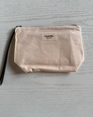 Chanel pochette beauty