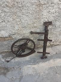 Meccanismo per macchina cucire