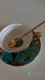 Tazza vintage con cucchiaino