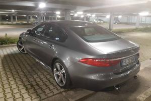 Jaguar XF  3.0d V6 biturbo R-Sport 300 cv