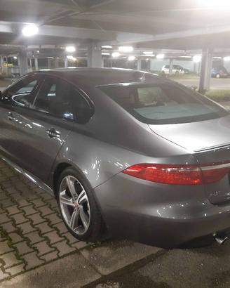 Jaguar XF  3.0d V6 biturbo R-Sport 300 cv