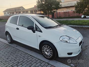 Fiat Grande Punto Van 2012