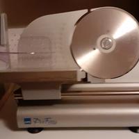 Affettatrice di piccole dimensioni