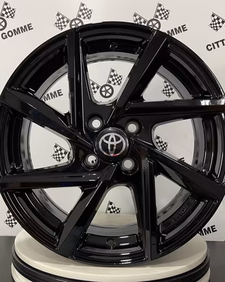 Cerchi in lega TOYOTA AYGO COROLLA IQ YARIS da 17