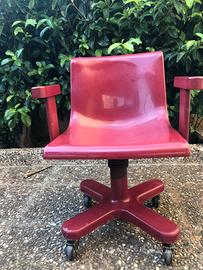 Sedia firmata Olivetti di ettore sottsass