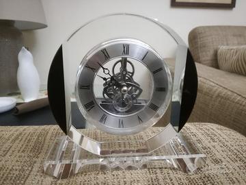 Orologio da tavolo in cristallo