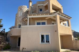 Villa a Schiera a Sinnai in via sant'Antonio 21