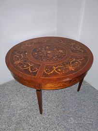 Tavolo in legno intarsiato vintage