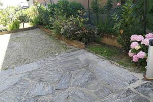 Casa indipendente bifamigliare