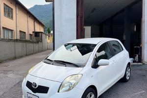 Toyota Yaris 1.0 5 porte