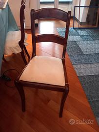 3 sedie antiche in legno imbottite