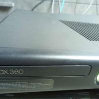 XBOX 360 S - 320 GB - CON ALIMENTATORE