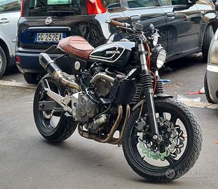 HONDA HORNET 600 Cafe Racer Scrambler Moto e Scooter In vendita