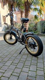 bici elettrica argento 