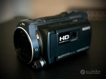 Videocamera Sony PJ810e con proiettore integrato