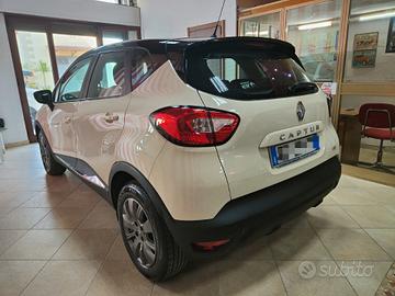 Renault Captur 1.5 dCi 8V 90 CV - 2015 POCHI KM