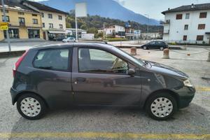Fiat Punto GPL año 2010 km 286.000