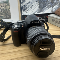 Nikon D3000 corpo macchina + obiettivo
