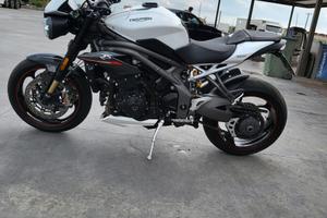 Triumph Speed Triple 1050 Rs