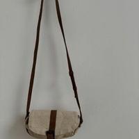 bosetta con tracolla in tessuto e pelle