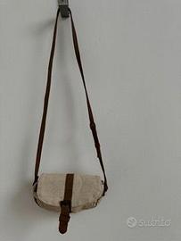 bosetta con tracolla in tessuto e pelle