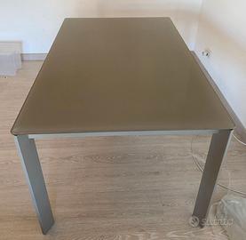 Tavolo allungabile in cristallo