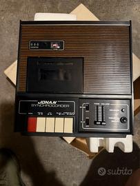 Registratore a cassette vintage Jonan modello 4400