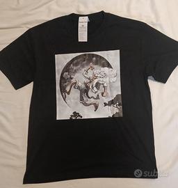 t-shirt nera con stampa One Piece taglia M