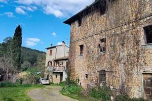 Casa indipendente libera su tre lati, B/107