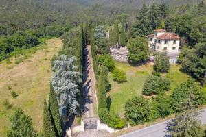 Villa di 600 m² con più di 5 locali a Anghiari