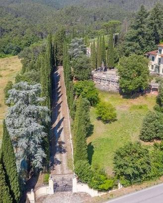 Villa di 600 m² con più di 5 locali a Anghiari