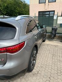 Infiniti fx 30d S