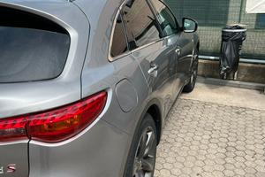 Infiniti fx 30d S