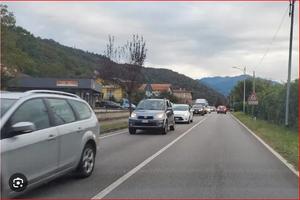 Locale 120 metri 4 vetrine