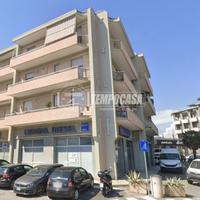 QUADRILOCALE RISTRUTTURATO VISTA MARE