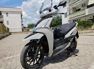 Kymco Agility 300